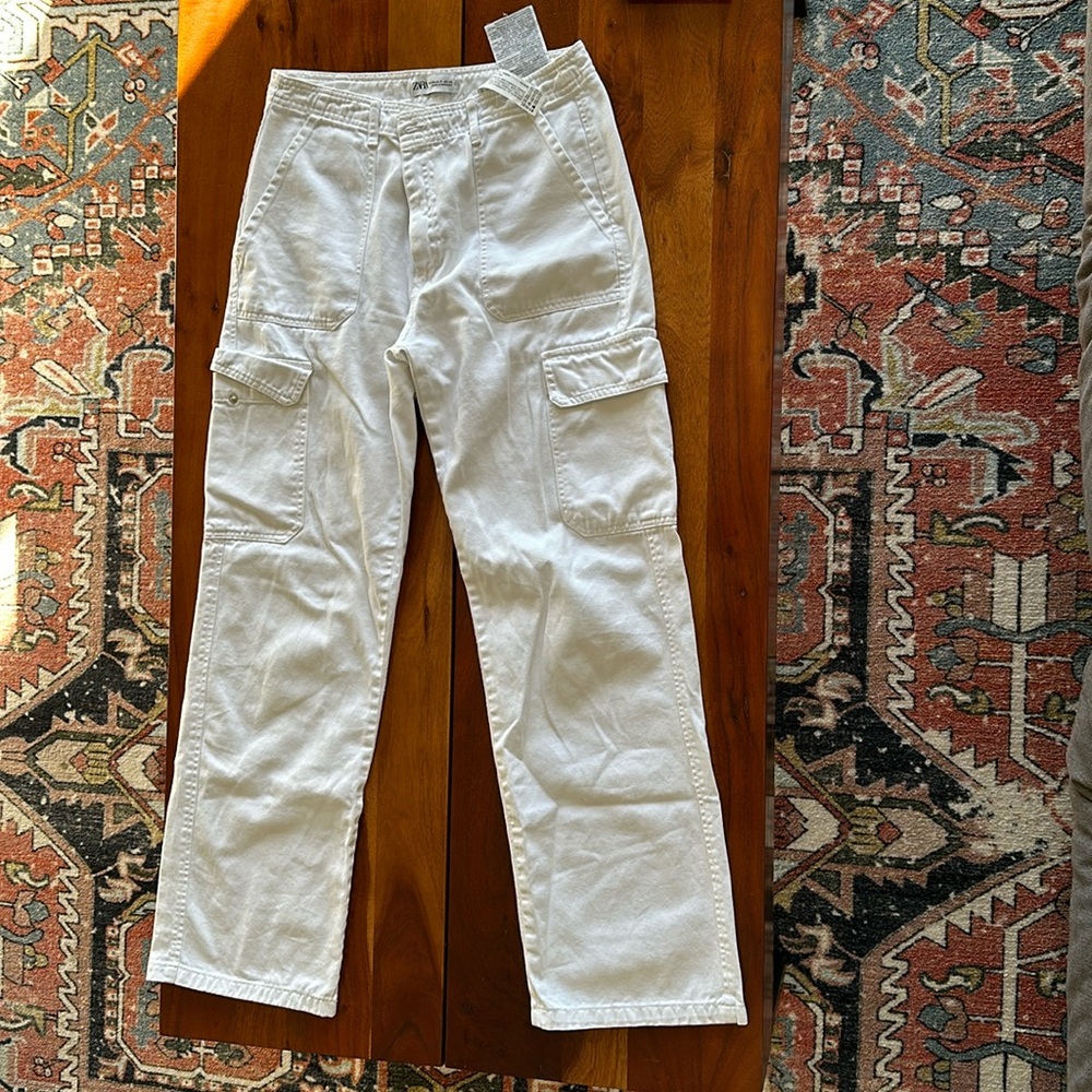 White ZARA cargo pants
